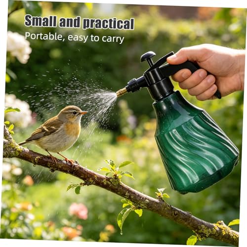 Handheld Bird Sprayer Bottle 2l Refillable Fine Mist Mister for Parrot Bathing and Cage Cleaning Portable Multi-Purpose Hand Pump Bird Shower Mister