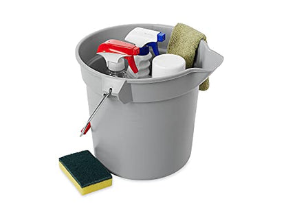 Rubbermaid Commercial Products Brute Heavy-Duty Round Bucket 10-Quart/2.5 Gallon Gray Corrosive-Resistant Pail with Handle for Professional/Janitorial Cleaning and Material Transport