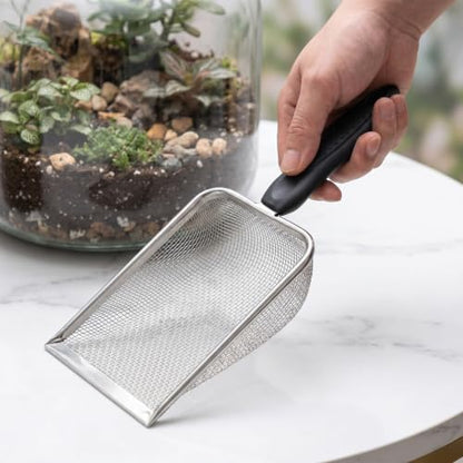 Stainless Steel Reptile Tank Maintenance Tool with Arched Blade and Curved Shovel Face for Efficient Cleaning in Lizard Cages and Reptile Terrariums, Mesh Size 3.8x3.8mm Sand
