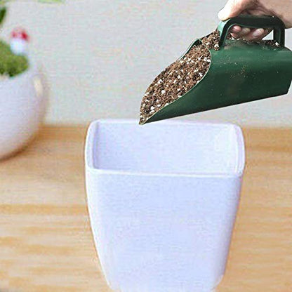 Soil Scoop, Plastic Garden Cultivation Scoop, Hand Scoop Soil Sifter , Garden Scoop Trowel Shovel Hand Shovel Cultivation Tool for Digging up or Transporting Scoops of Soil | Compact planter helper for moving potting mix, compost, perlite, and pellets wit