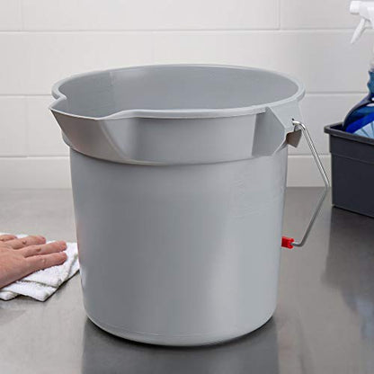 Rubbermaid Commercial Products Brute Heavy-Duty Round Bucket 10-Quart/2.5 Gallon Gray Corrosive-Resistant Pail with Handle for Professional/Janitorial Cleaning and Material Transport