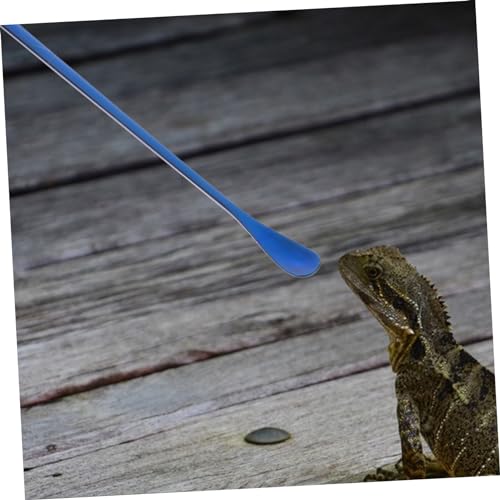 COLLBATH 2pcs Reptile Food Feeding Spoon Long Handle Mixing Tool for Lizard Animals Durable for Pet Food Powder Convenient Portable - color: Blue