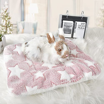 Small Animal Bed Mat, Soft & Warm, Suitable for Guinea Pig, Hamster, Rabbit, Rat and Bearded Dragon (X-Large(13.3''x9.4''), Star Red) - color: Star Red, size: X-Large(13.3''x9.4'')