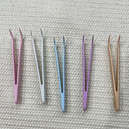 25 Pcs 4.53inch Plastic Tweezers for Crafts Jewelry Bead Making DIY | 5 Colors Bent Disposable Stickers Handmade Beads Craft Tweezers