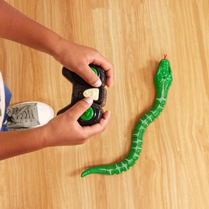 Terra by Battat Remote Control Snake, Emerald Tree Boa, Green, Animals | Electronic snake toy with remote, LED light-up eyes, S-shaped movement, includes 1 snake and 1 remote control, 6+ Years - style: Snake (Green)