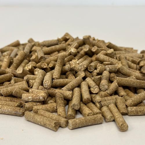 Organic Wheat Straw Pellets - Litter & Bedding Use, 20lb | Pelleted Wheat Straw, Cage Liner and Litter Box Fill, Dust Free Absorbency, Natural Odor Control, Organic Bedding Support