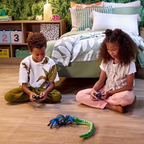 Terra by Battat Remote Control Snake, Emerald Tree Boa, Green, Animals | Electronic snake toy with remote, LED light-up eyes, S-shaped movement, includes 1 snake and 1 remote control, 6+ Years - style: Snake (Green)