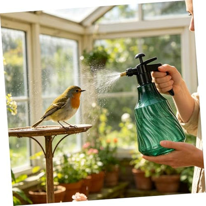 Handheld Bird Sprayer Bottle 2l Refillable Fine Mist Mister for Parrot Bathing and Cage Cleaning Portable Multi-Purpose Hand Pump Bird Shower Mister