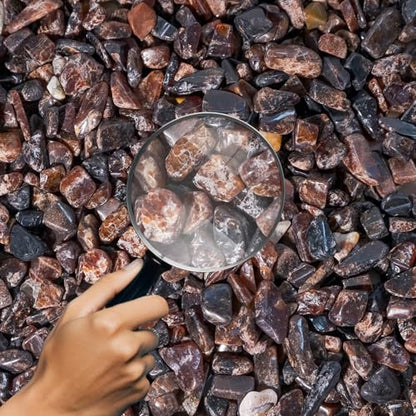 Garnet Crystal Chips Bulk 2lbs, 1000+ Pieces, 8-15mm Natural Gemstones - color: Garnet, size: 2LB