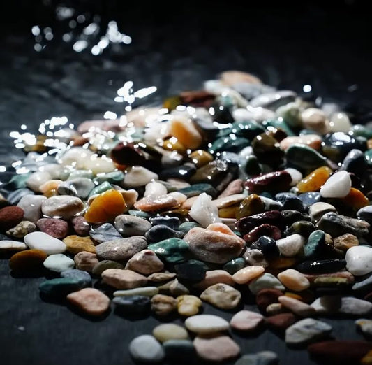 100g Natural Unpolished River Stones Smooth Colorful Gravel for Aquarium Substrate and Landscape Decor Fish Tank Terrarium Ponds